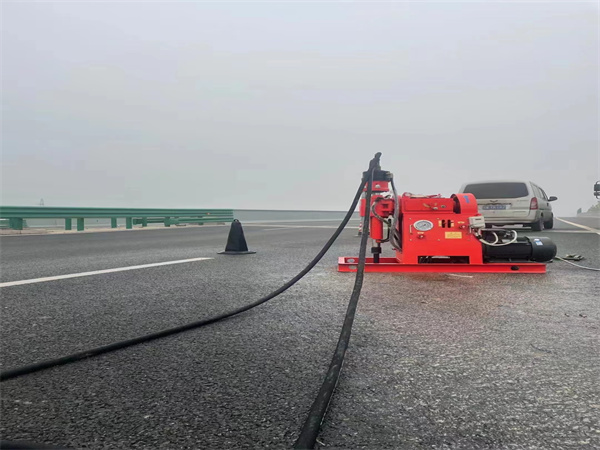 明光马路路基路面开裂下沉注浆加固灌浆